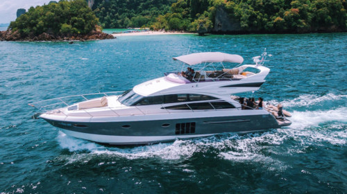 Моторная яхта Princess 60 на Пхукете